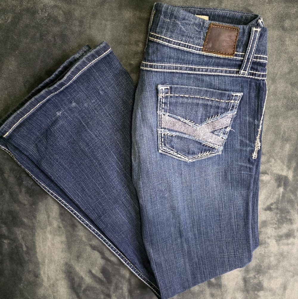 BKE Starlite women’s blue denim flare stretch jeans size 28R